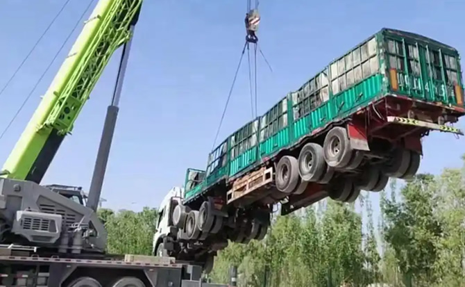 宏伟区道路脱困救援案例